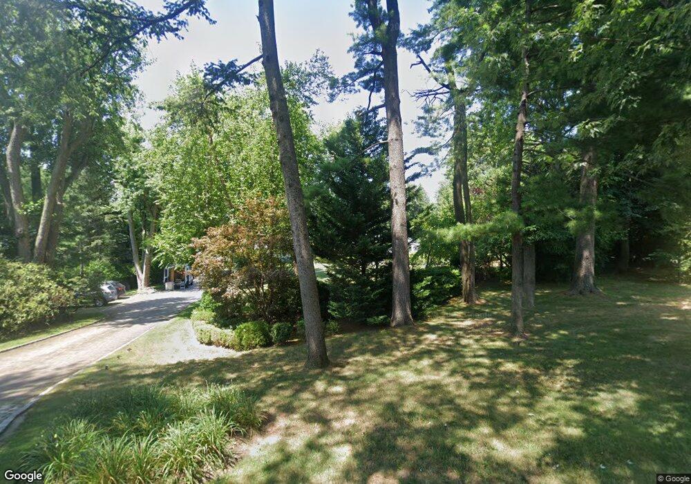 39 Middle Rd, Port Washington, NY 11050 - photo 1