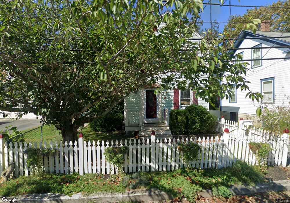 12 1/2 Cummings Rd, Newport, RI 02840 - photo 1