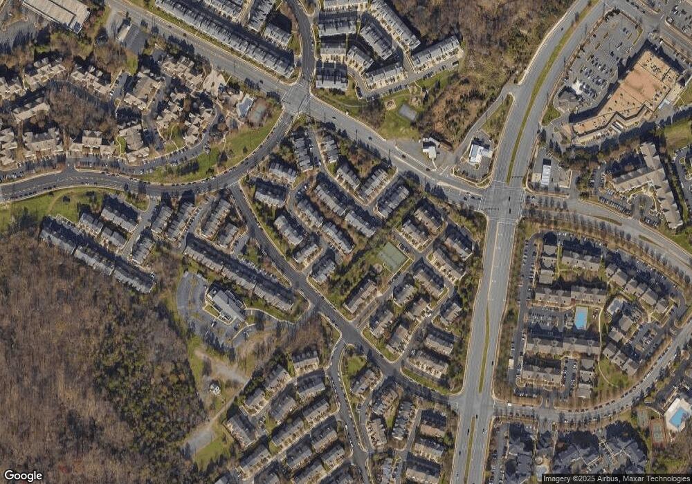 2575 Chase Wellesley Dr, Herndon, VA 20171 - photo 1