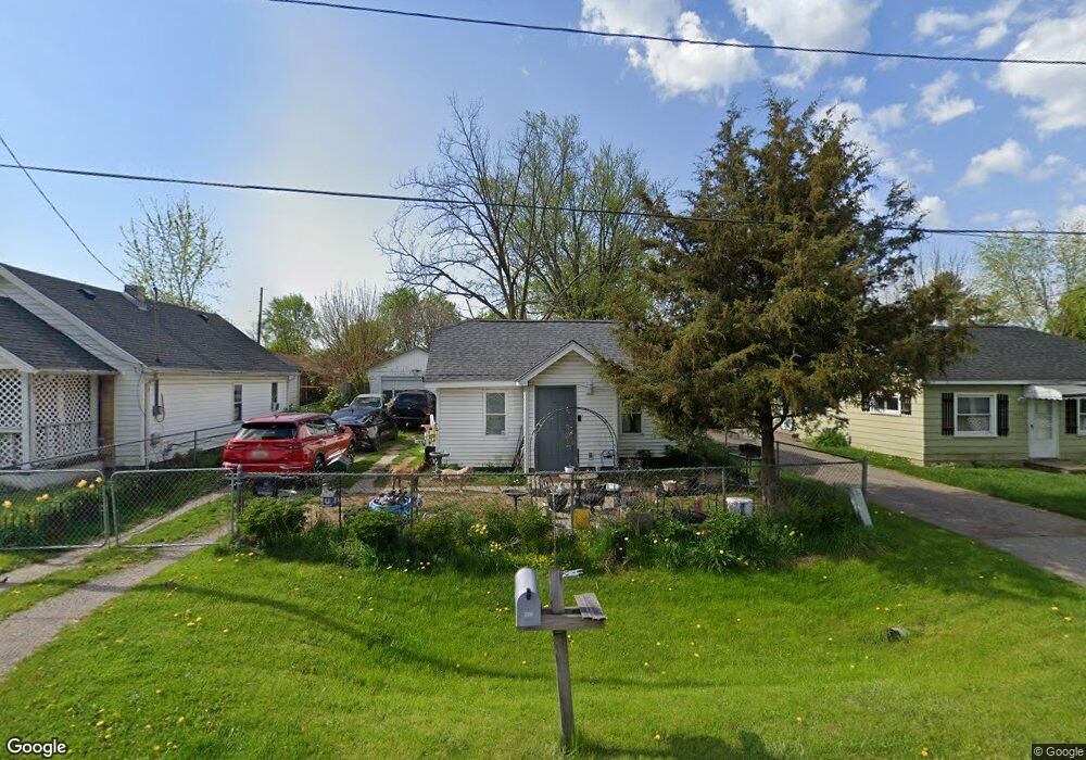 1067 W Bergin Ave, Flint, MI 48507 - photo 1