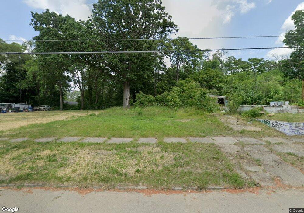 1729 Dakota Ave, Flint, MI 48506 - photo 1