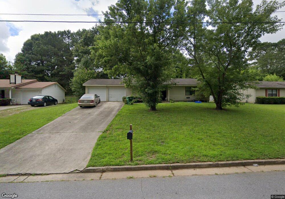 1069 Walnut Creek Ln, Jonesboro, GA 30238 - photo 1
