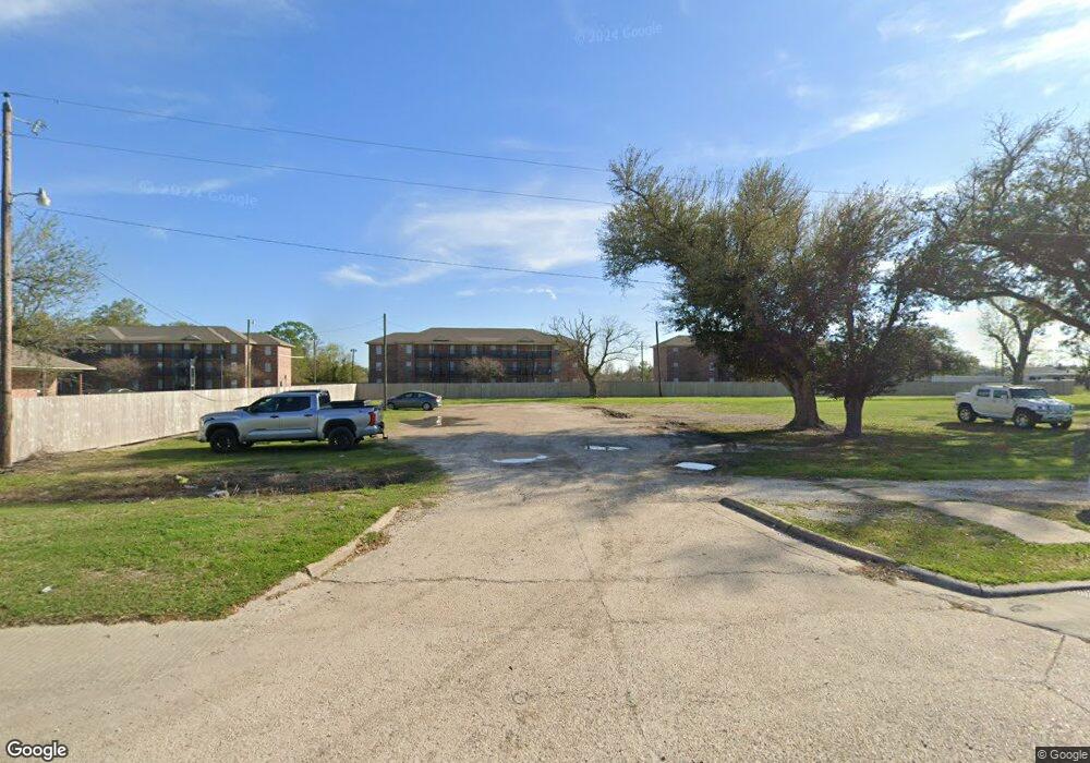 2400 Fruge St, Lake Charles, LA 70601 - photo 1