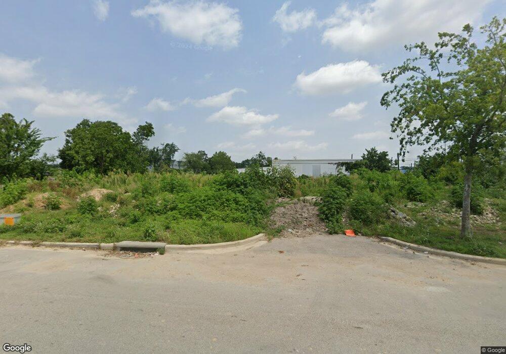 719 W 26th St, Houston, TX 77008 - photo 1