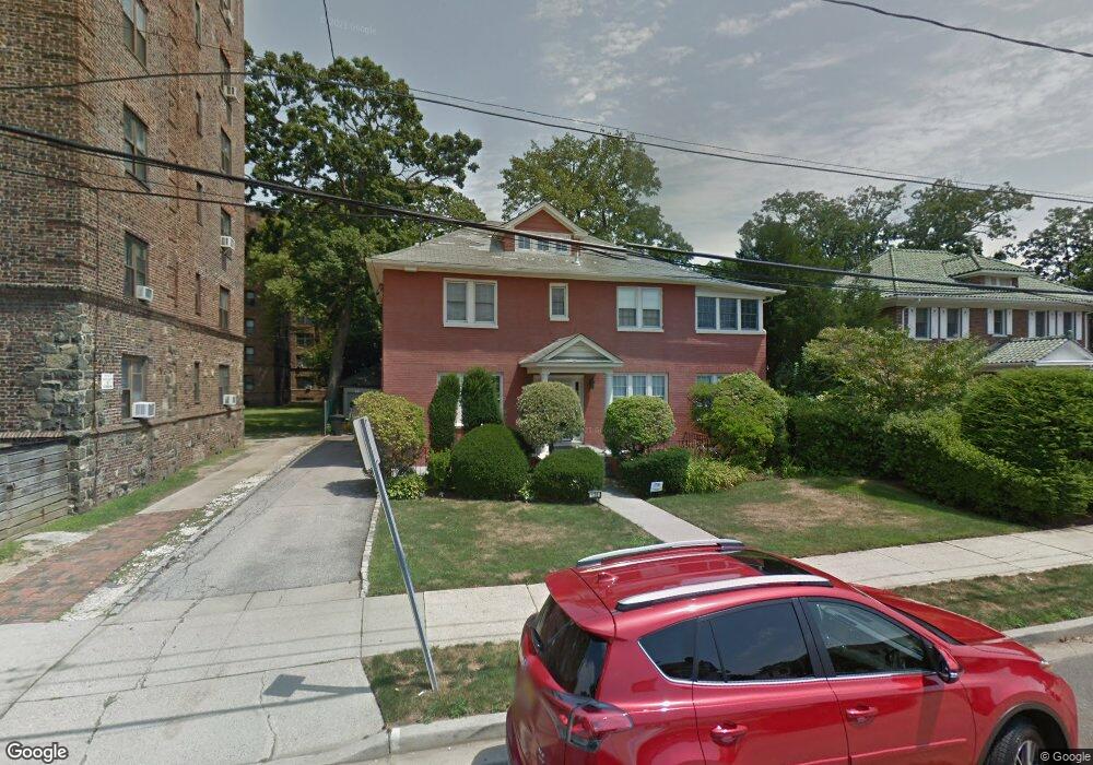 136 Wyckoff Place, Woodmere, NY 11598 - photo 1