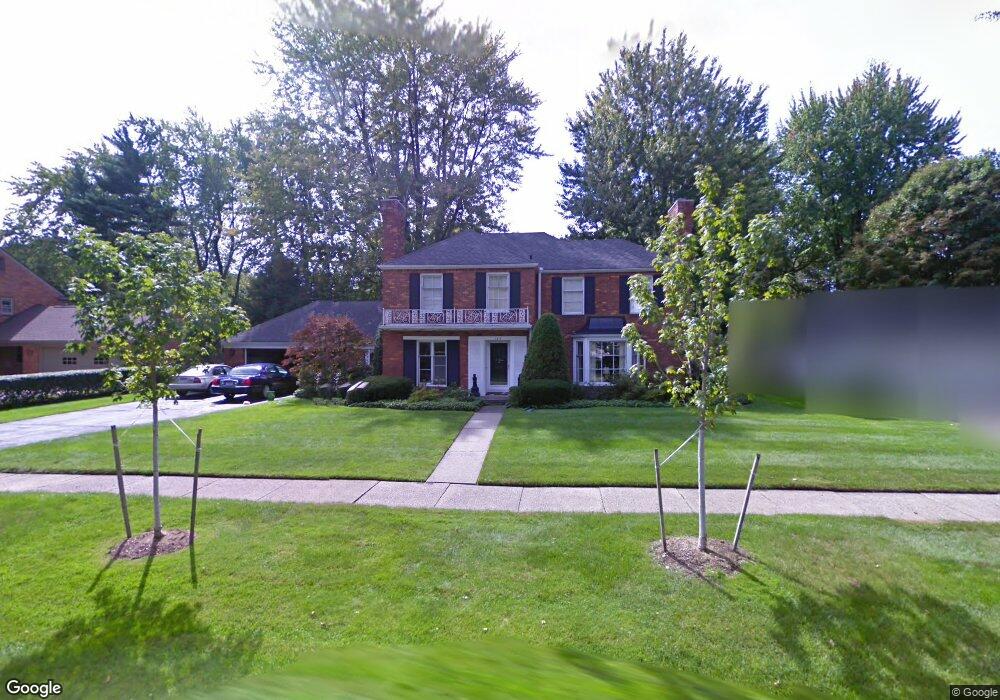 165 Vendome Rd, Grosse Pointe Farms, MI 48236 - photo 1