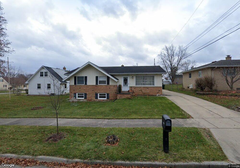 5112 Tulip Ave, Lansing, MI 48911 - photo 1