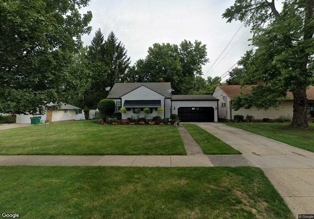17101 Raymond St, Maple Heights, OH 44137 - photo 1
