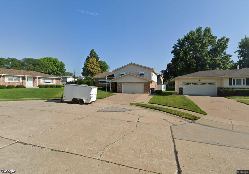 1334 Columbia Ct, Davenport, IA 52804 - photo 1
