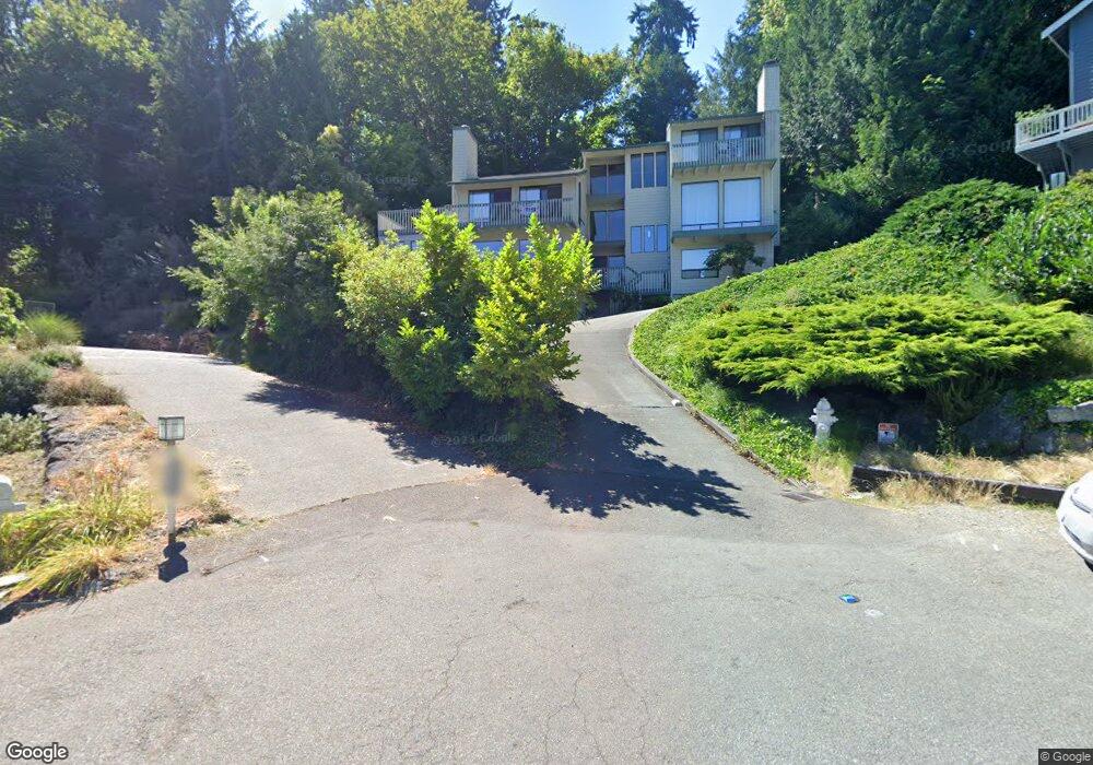 9330 SE 47th St, Mercer Island, WA 98040 - photo 1