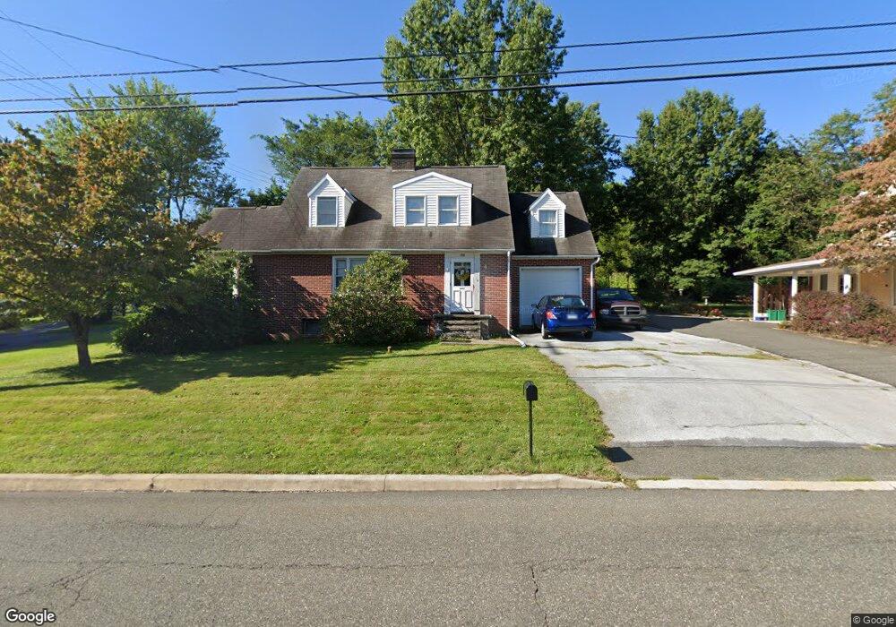 388 Mill St, Boyertown, PA 19512 - photo 1
