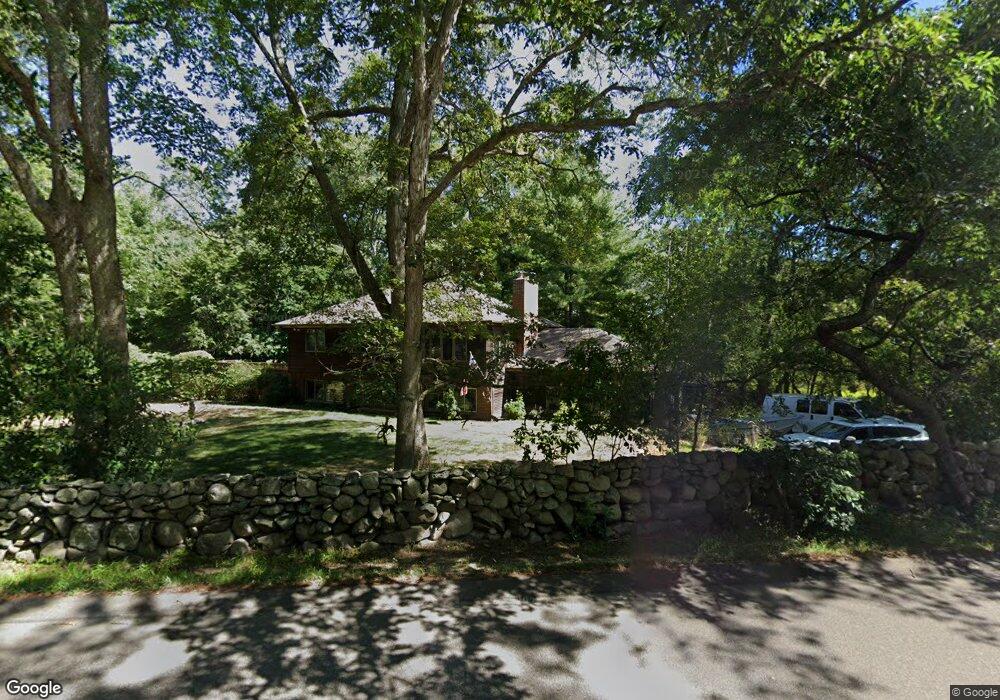 825 Wordens Pond Rd, Wakefield, RI 02879 - photo 1