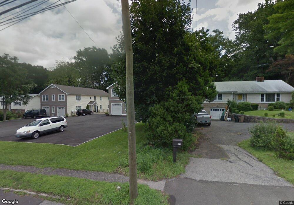 675 High Ridge Rd unit 2NDFL, Stamford, CT 06905 - photo 1