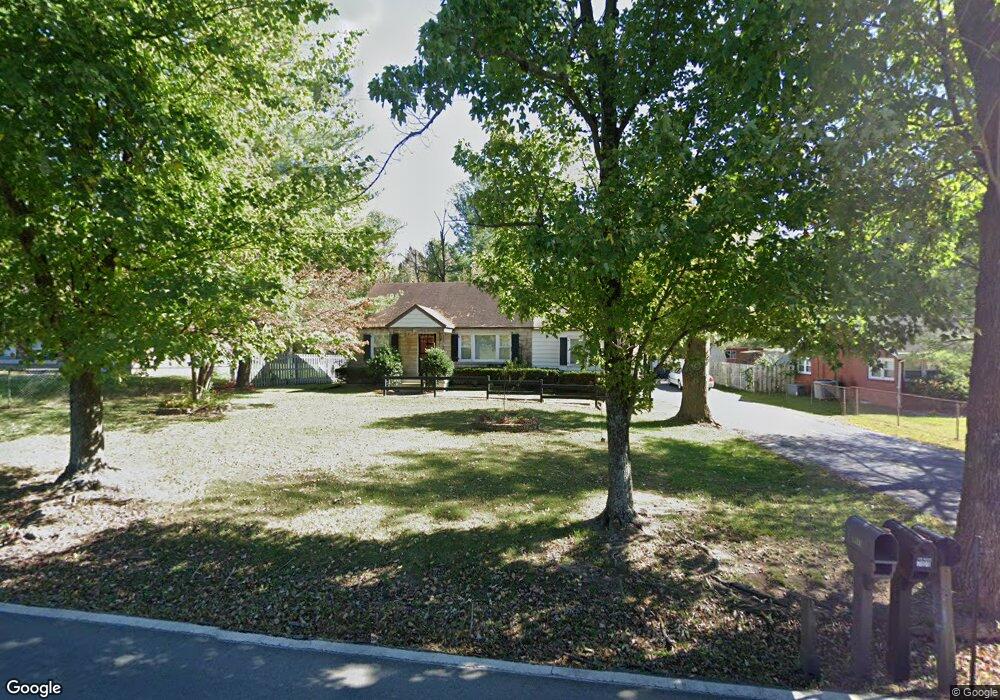 7108 E Manslick Rd, Louisville, KY 40228 - photo 1