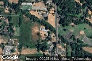 728 Schroeder Ln, Grants Pass, OR 97527