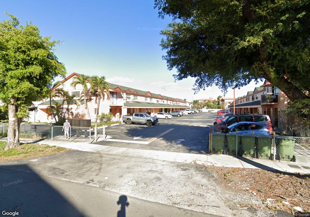 2217 W 53rd Place unit 2217, Hialeah, FL 33016 - photo 1