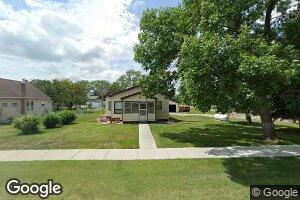 709 Henderson Ave, Armour, SD 57313