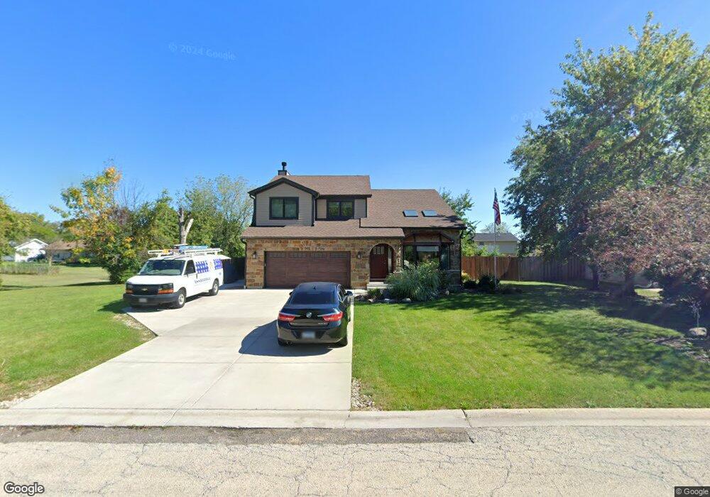 991 Pine Grove Ave, Gurnee, IL 60031 - photo 1