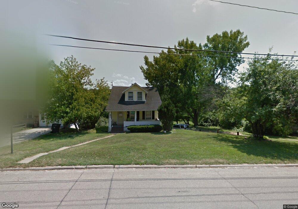 1847 O Ave NW, Cedar Rapids, IA 52405 - photo 1