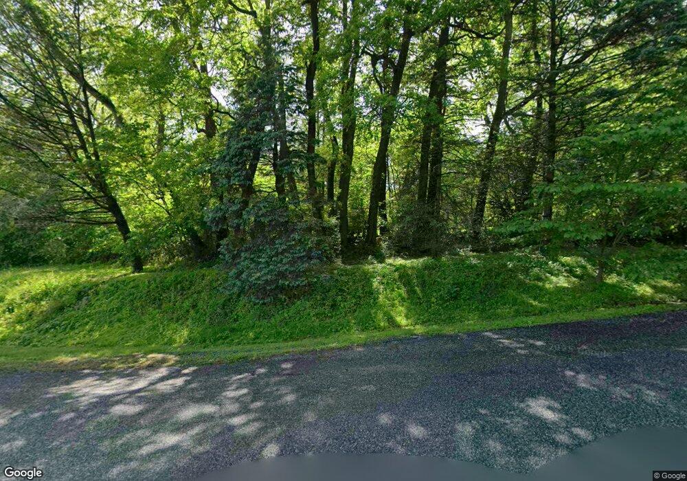 5802 Tomahawk Ln, Zionsville, PA 18092 - photo 1