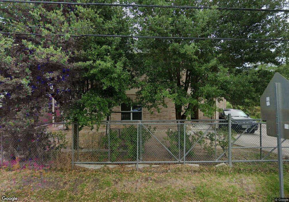 1510 W 34th 1/2 St, Houston, TX 77018 - photo 1