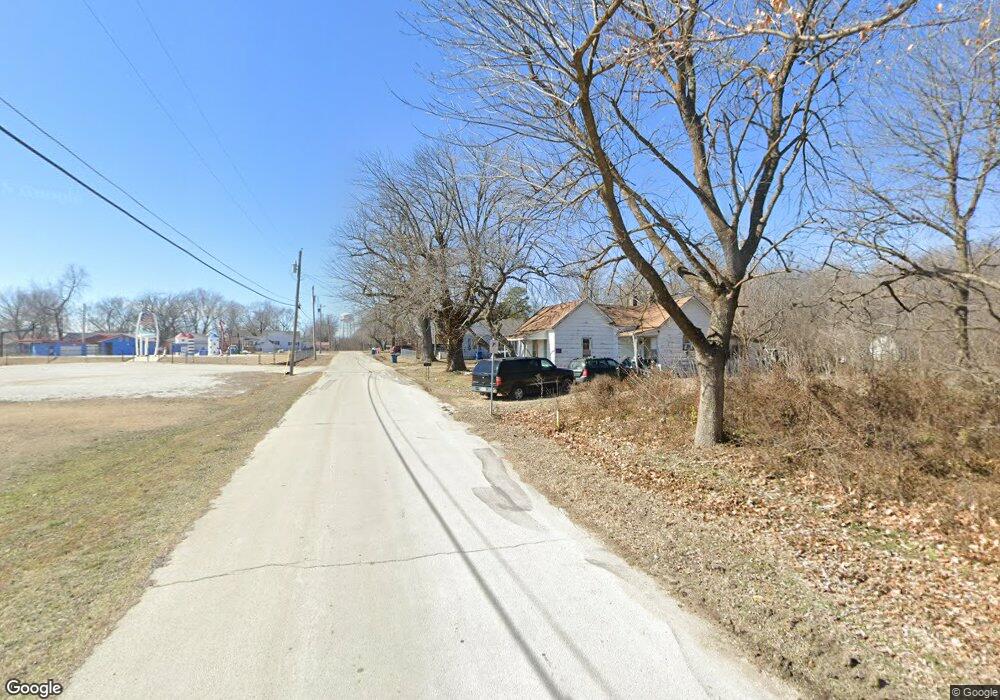 407 Locust St, Carl Junction, MO 64834 - photo 1