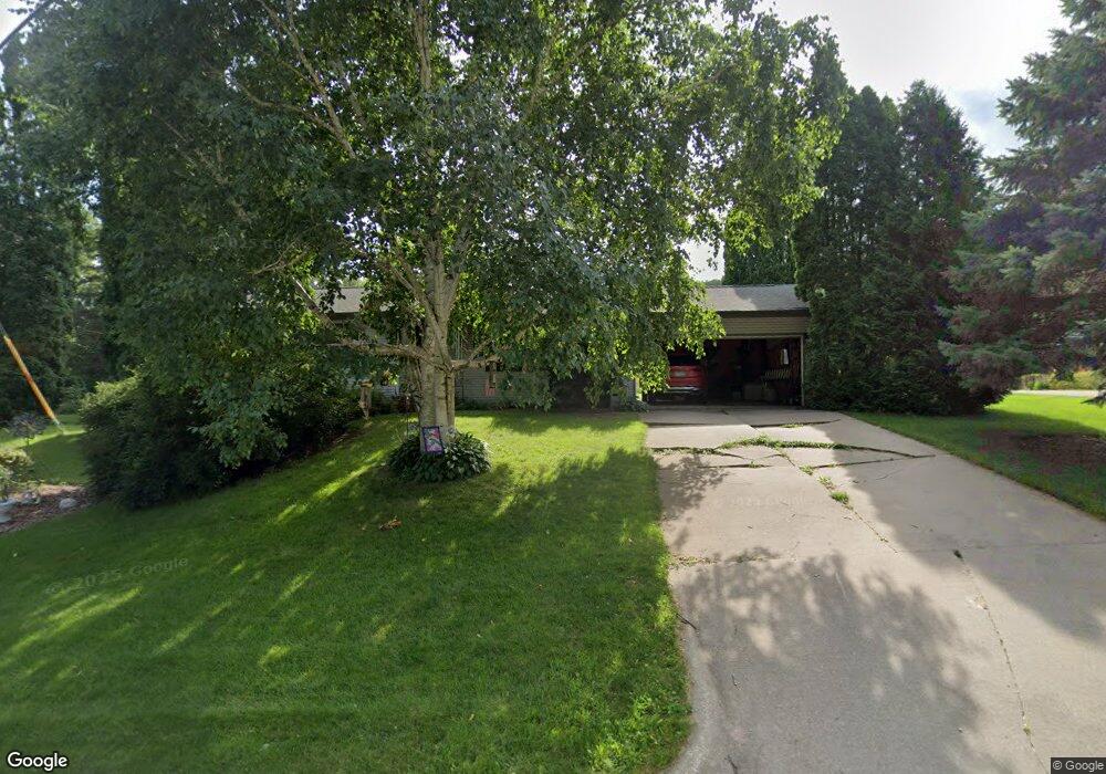 611 N 4th St, La Crescent, MN 55947 - photo 1