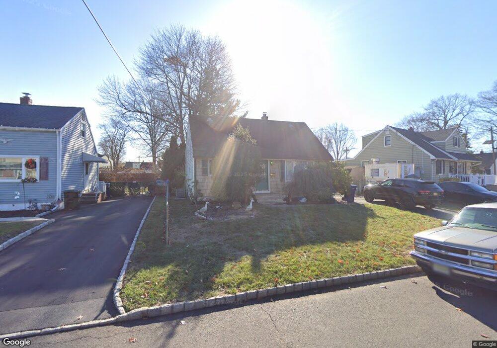 96 Cornell Dr, Clark, NJ 07066 - photo 1