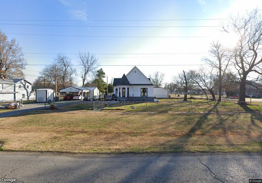 415 W Main St, Chouteau, OK 74337 - photo 1