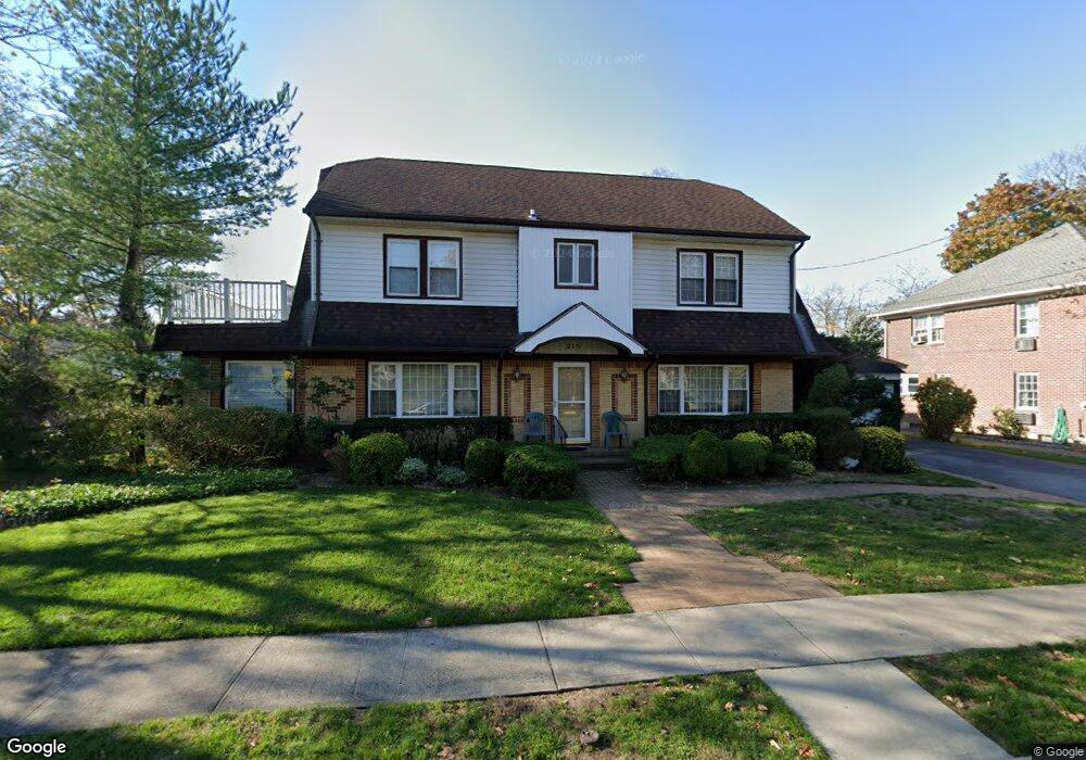 215 Henley Rd, Woodmere, NY 11598 - photo 1