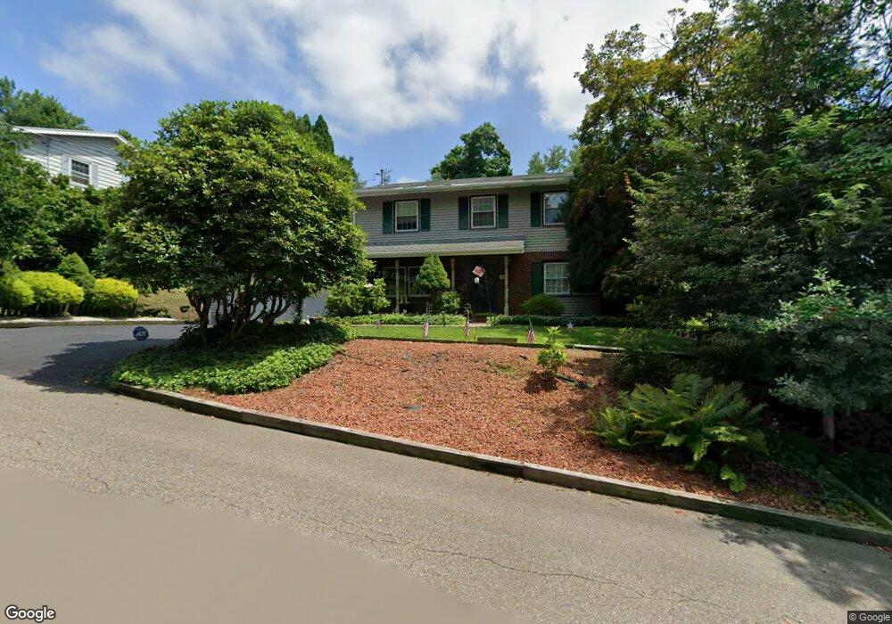 607 Country Club Dr, Bloomsburg, PA 17815 - photo 1