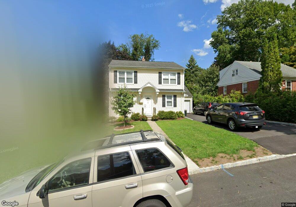 49 Crest Dr N, Cresskill, NJ 07626 - photo 1