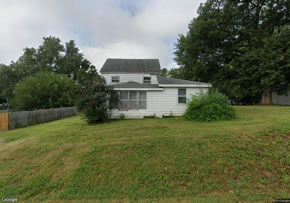 222 W Springfield St, Virginia, IL 62691 - photo 1