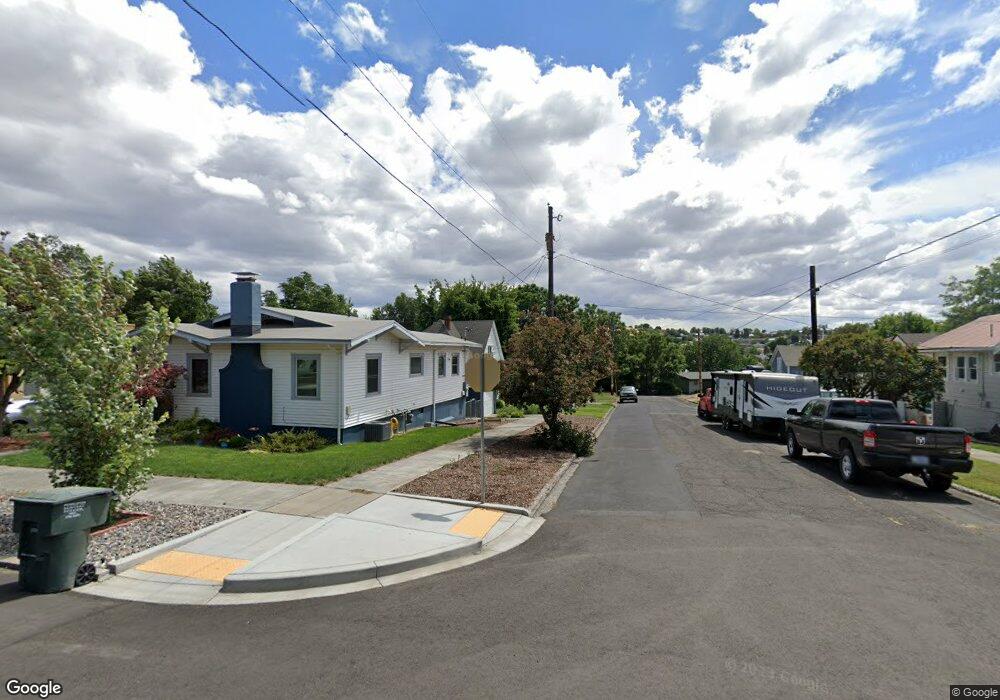 8 NW 8th St, Pendleton, OR 97801 - photo 1