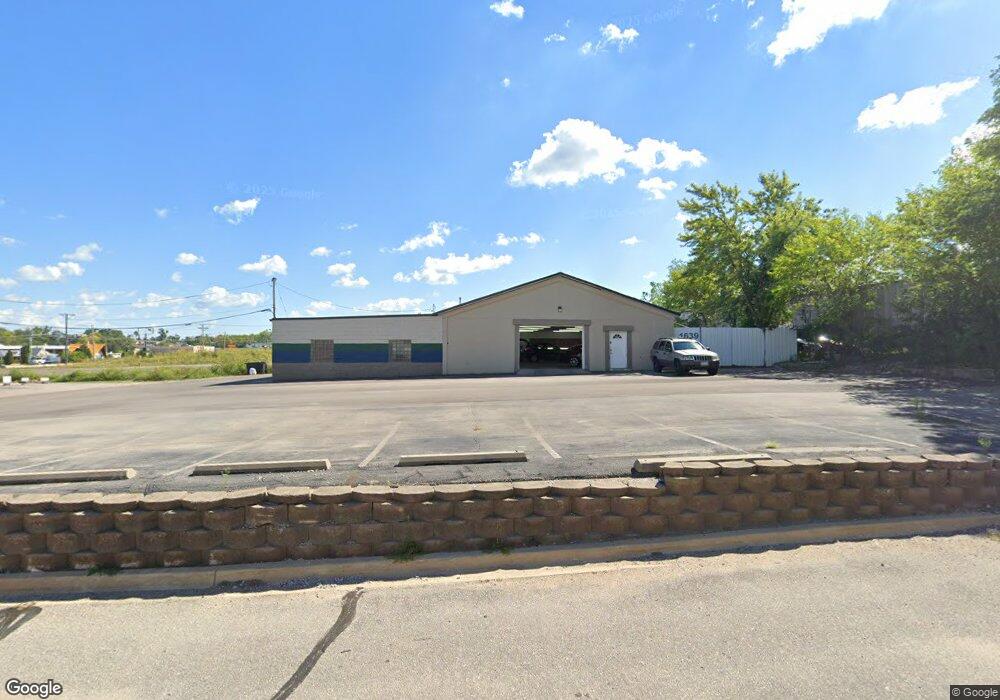 1639 Edgewood Rd SW, Cedar Rapids, IA 52404 - photo 1