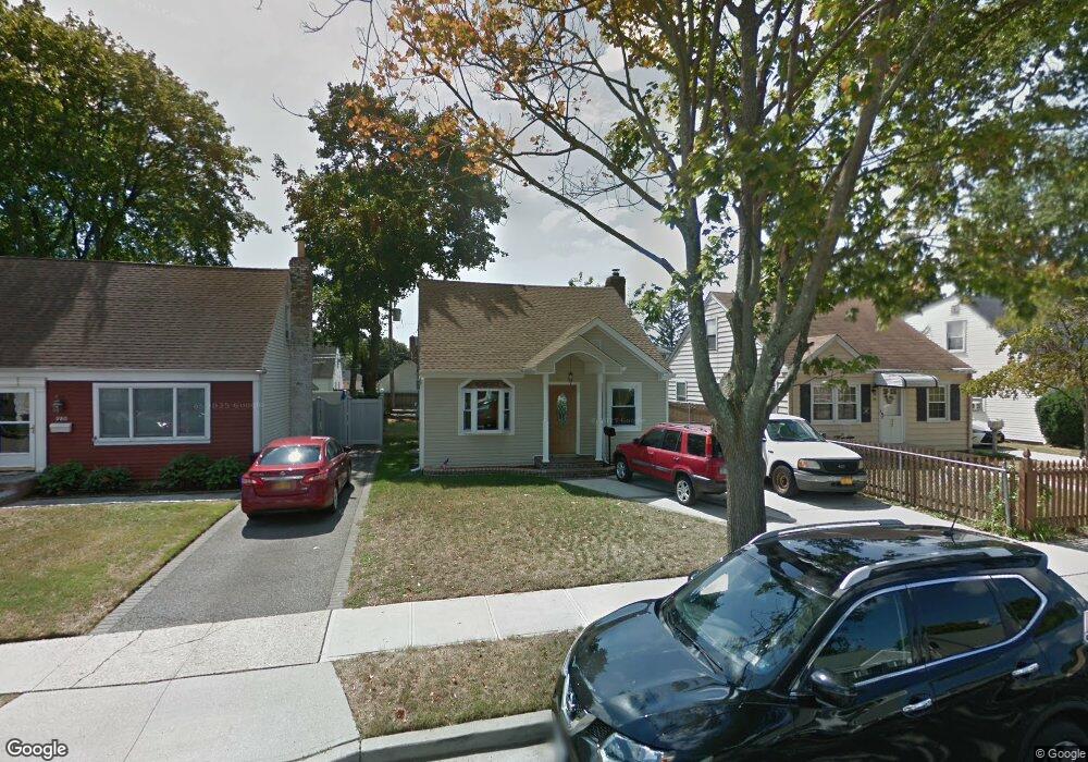 976 Ardmore Rd, North Baldwin, NY 11510 - photo 1