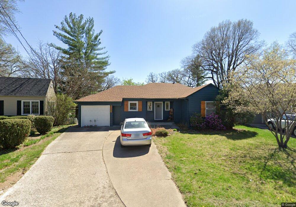 1634 Northwest Dr, Des Moines, IA 50310 - photo 1