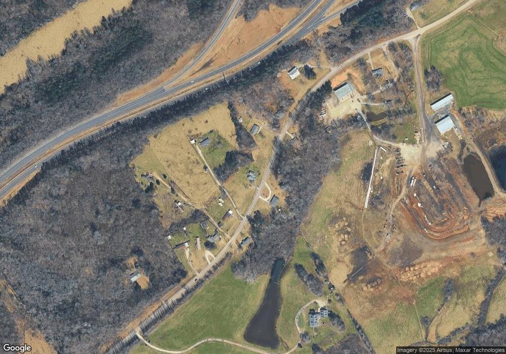 7059 Camp Creek Rd, Mount Airy, GA 30563 - photo 1