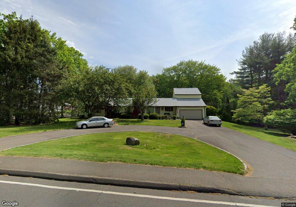 654 Daniels Farm Rd, Trumbull, CT 06611 - photo 1