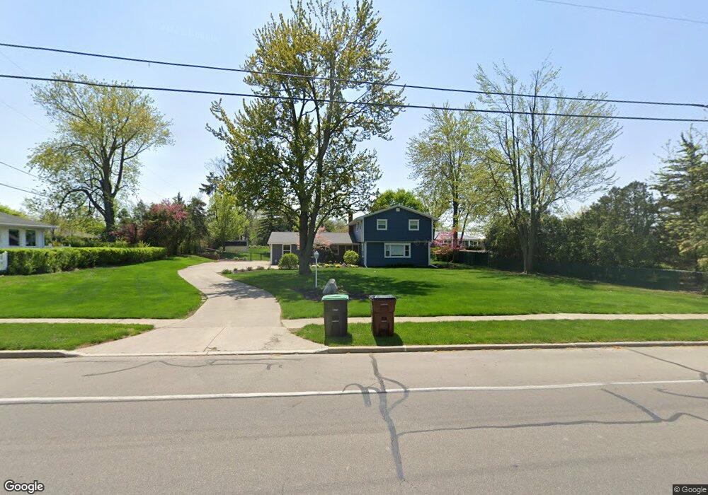 1125 W Maple Ave, Adrian, MI 49221 - photo 1