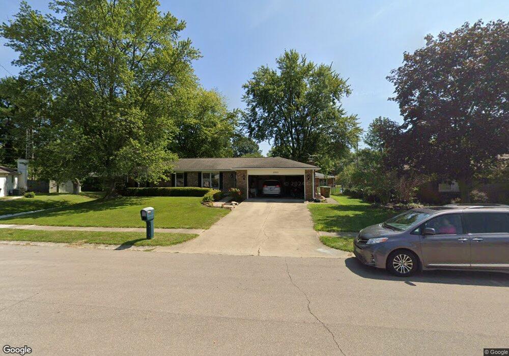 3325 Woodcrest Ct, Columbus, IN 47203 - photo 1