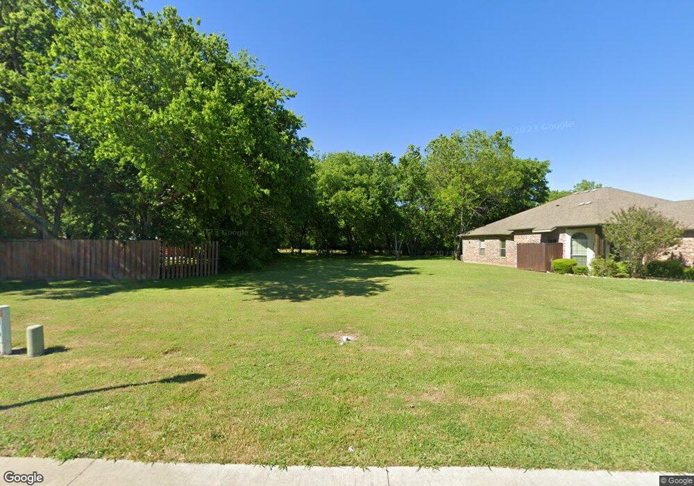 1613 Diamond Cir, Gainesville, TX 76240 - photo 1