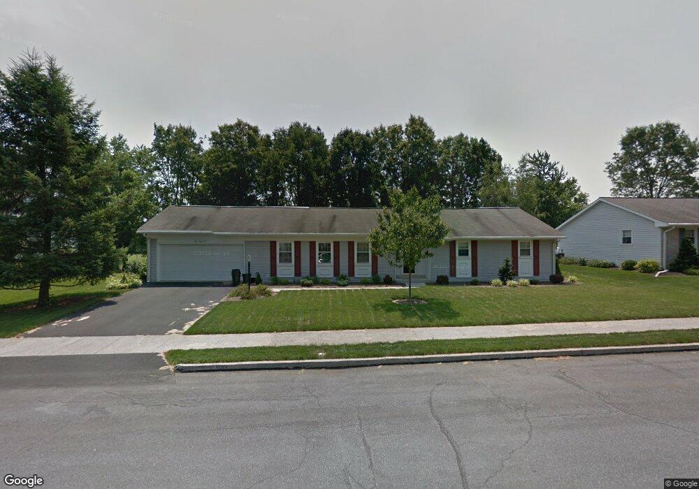 942 E Pine St, Palmyra, PA 17078 - photo 1