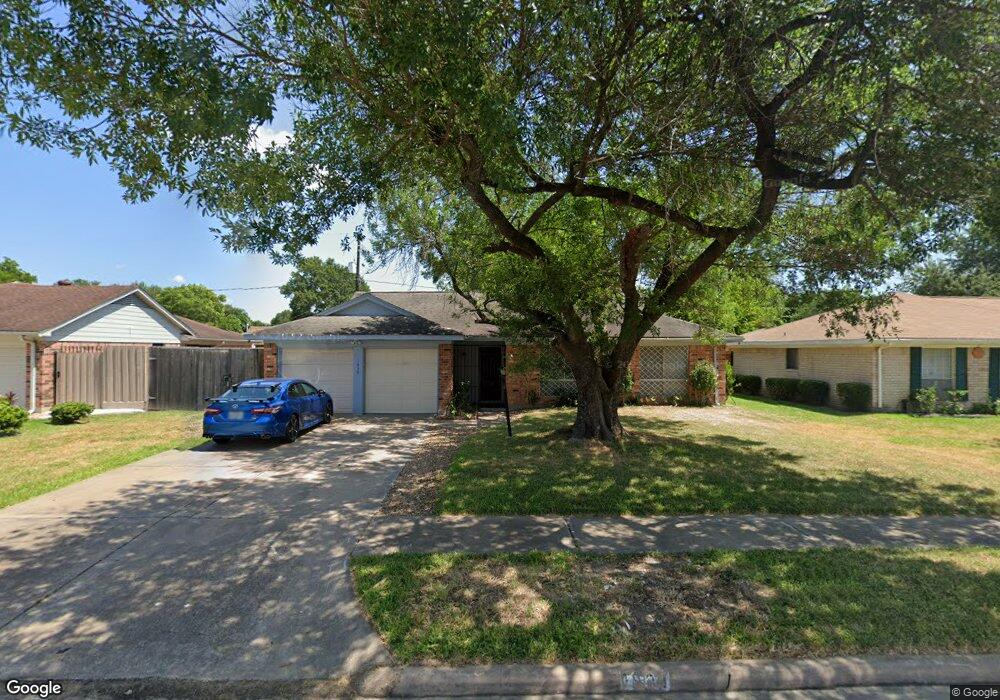 1030 Hidden Valley Dr, Houston, TX 77088 - photo 1