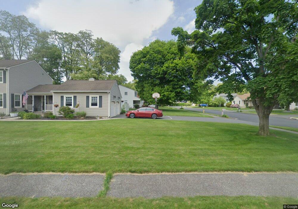 4 Canterbury Ln, Agawam, MA 01030 - photo 1