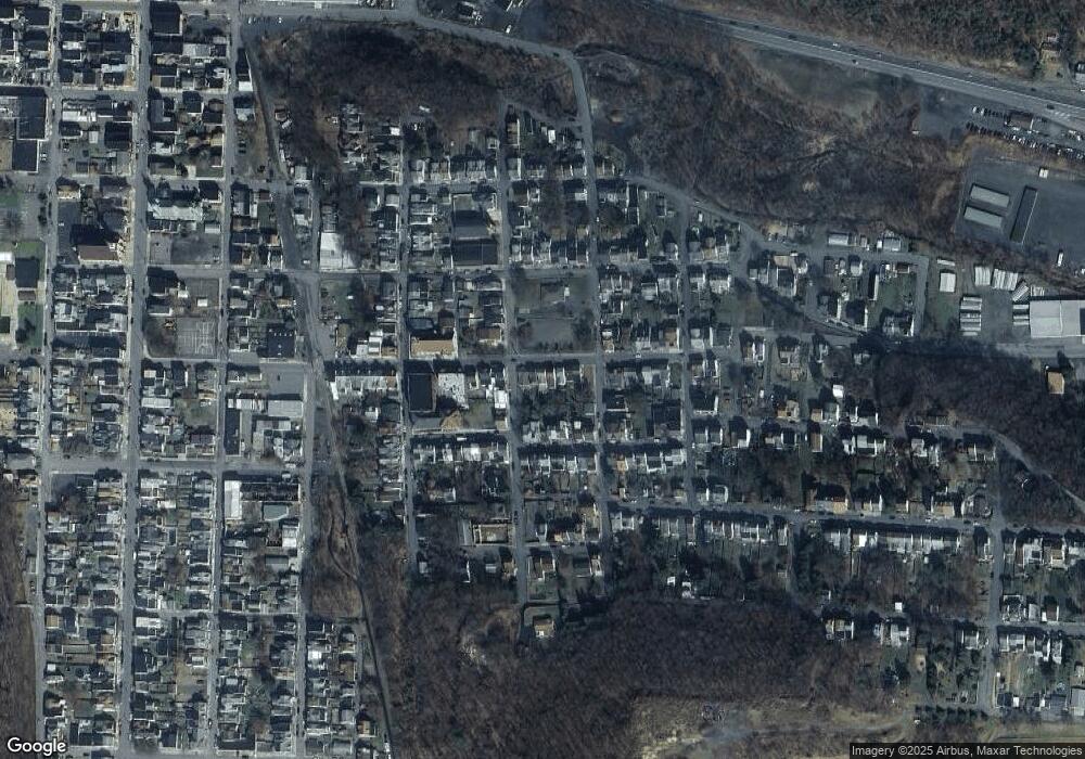 910 Race St, Shamokin, PA 17872 - photo 1