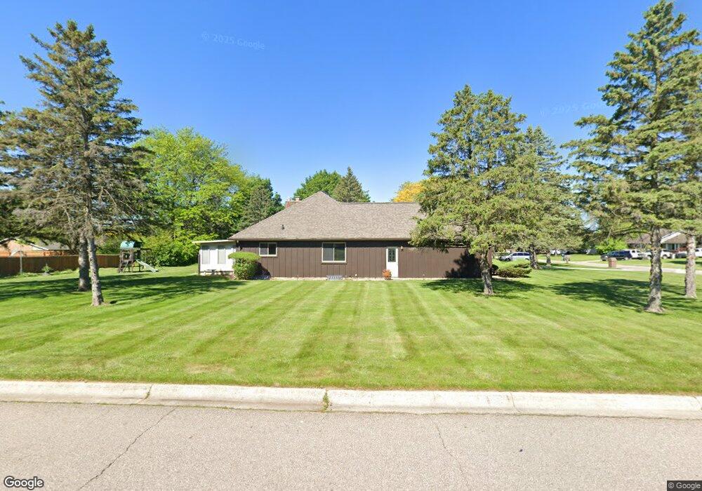 5165 Squire Hill Dr, Flint, MI 48532 - photo 1