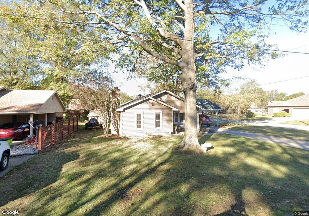 1302 S Henderson St, Stuttgart, AR 72160 - photo 1