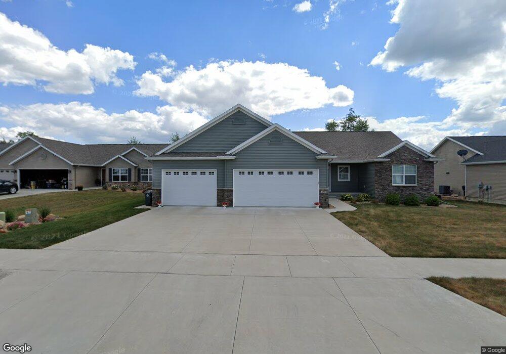 1301 Black Granite Rd NW, Cedar Rapids, IA 52405 - photo 1