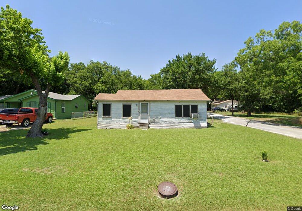 521 E 7th St, Bonham, TX 75418 - photo 1